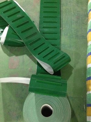 Độ bền kéo cao Độ bền Màu xanh lá cây trắng xanh Chất liệu Băng tải Pvc công nghiệp có khóa